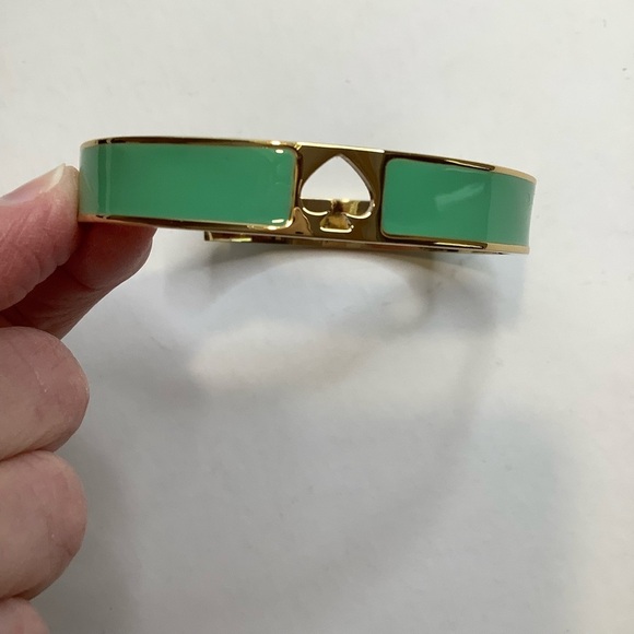 KATE SPADE Hole Punch Spade Hinge Bangle Aqua/Gold - Picture 8 of 13